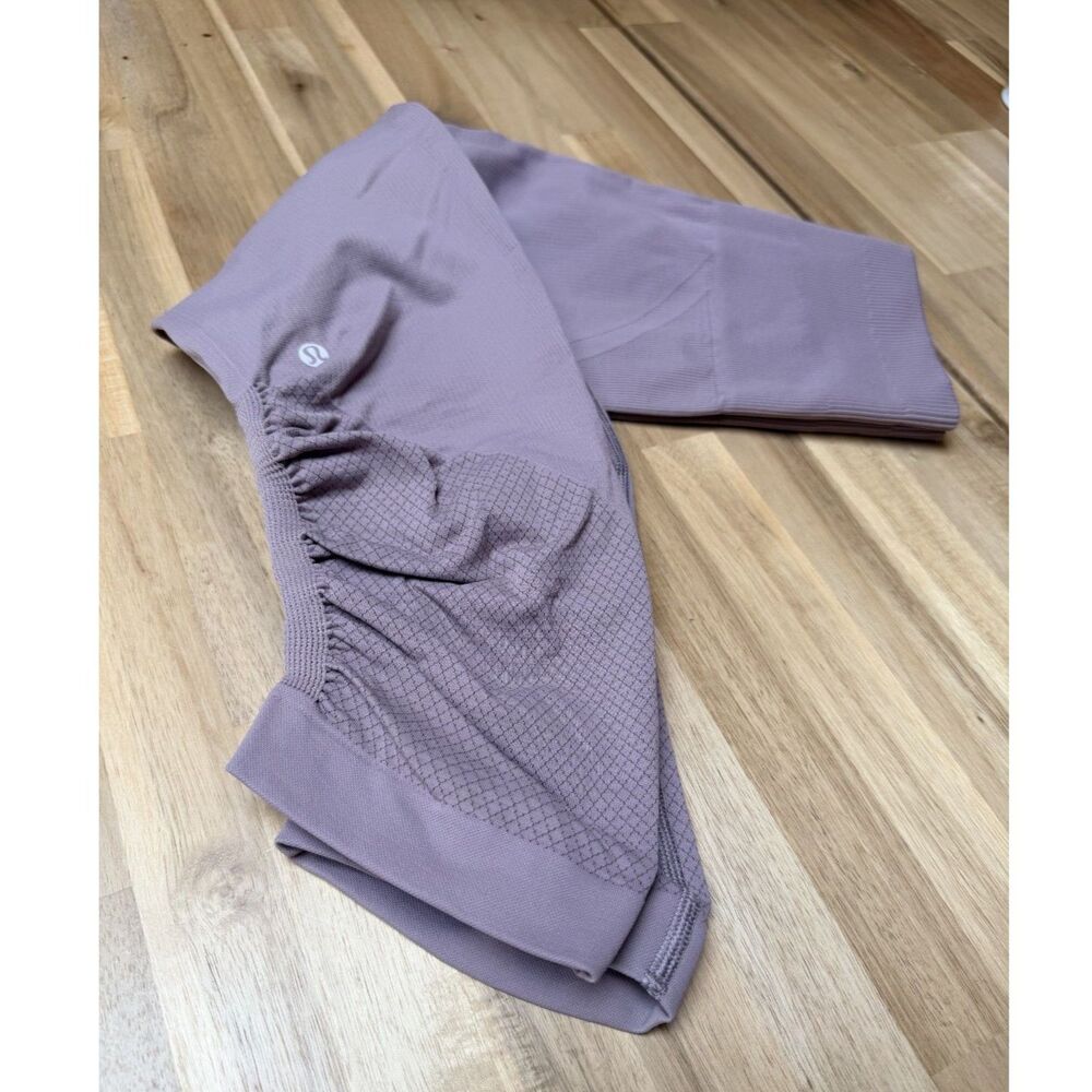 Lululemon Ruched Crop Leggings Size 2 Purple Yoga Athletic Pants